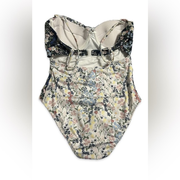 ASOS Swim White Fabric Material - Floral Vintage 36C - Picture 2 of 3